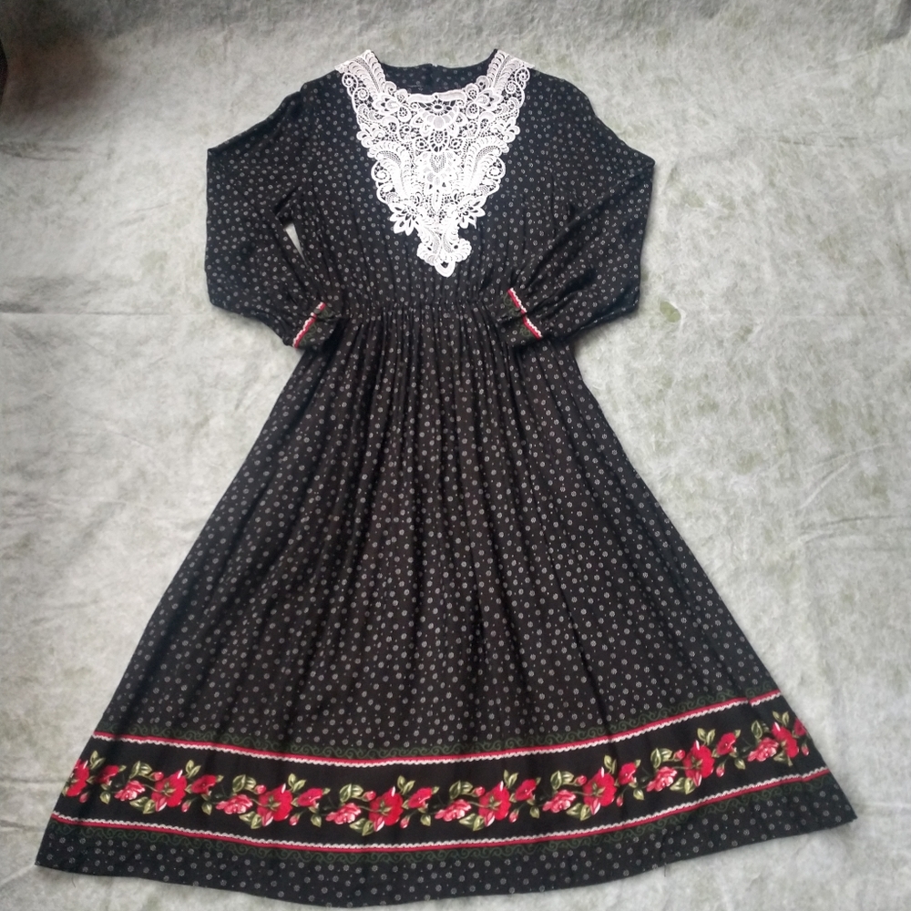 Cottagecore Lace Detailed Handmade Prairie Dress